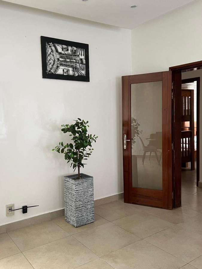 Residence La Renaissance De Dakar Ouakam Bagian luar foto